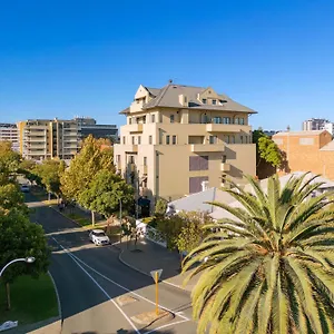 Hotel Club Wyndham Perth, Trademark Collection By Wyndham, Perth